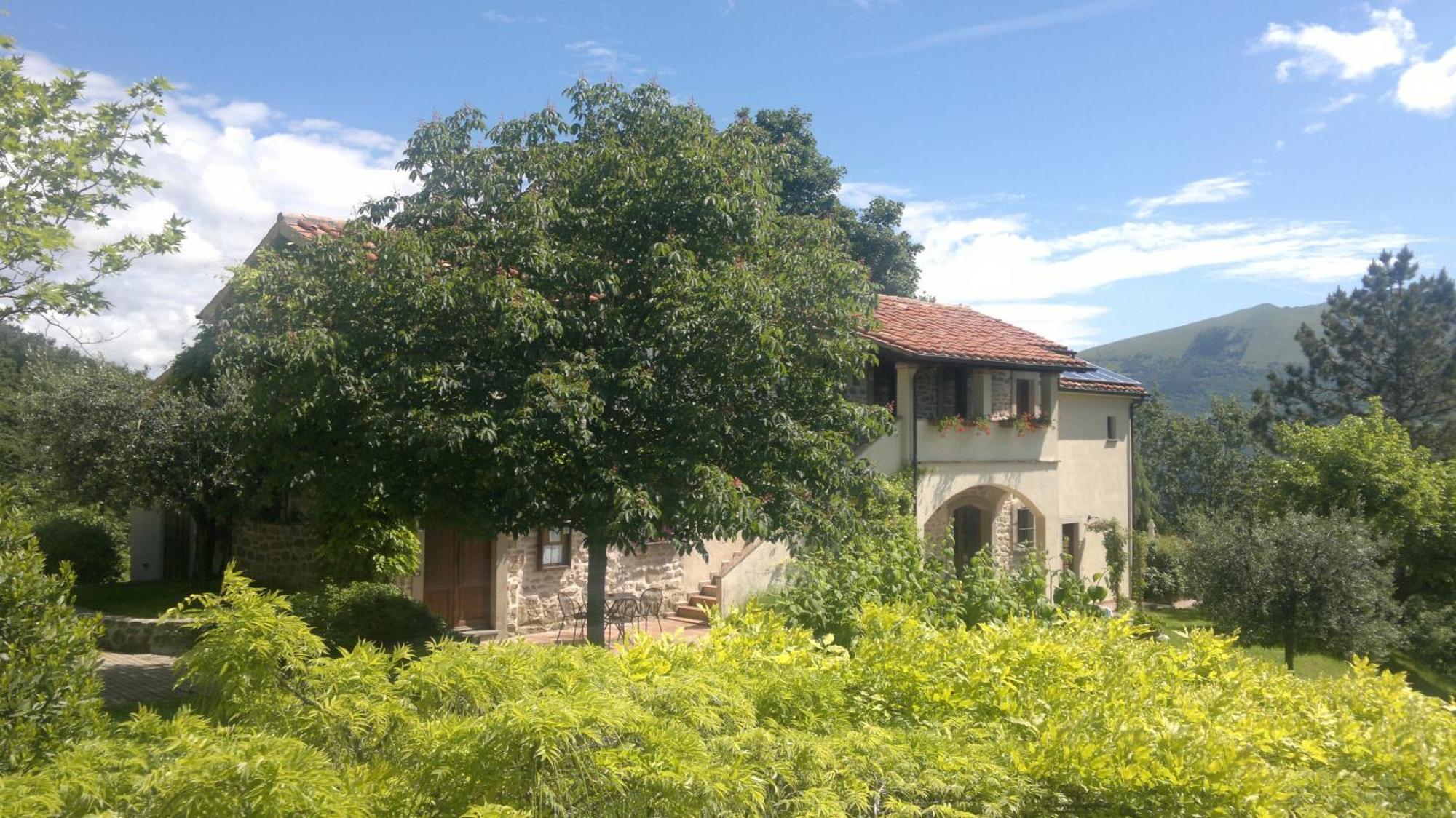 Vila Casale Degli Ulivi Gualdo Tadino Exteriér fotografie