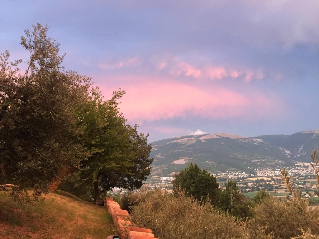 Vila Casale Degli Ulivi Gualdo Tadino Exteriér fotografie